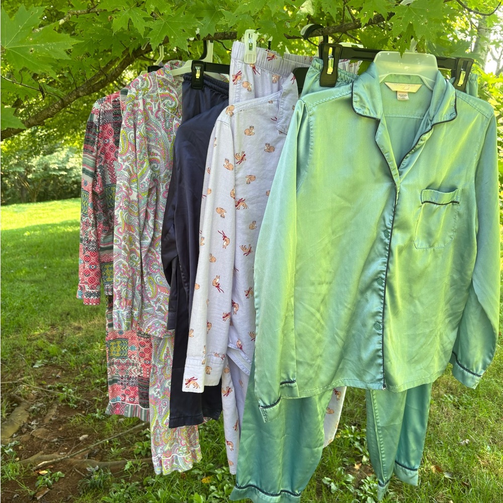 Bulk- 5 sets of Victoria's Secret Pajamas